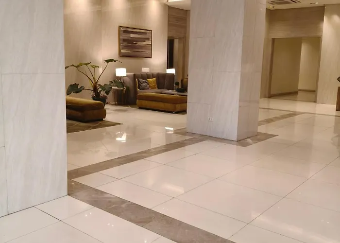 Apartahotel Grand Staycation Newport Manila