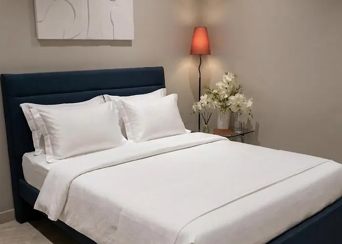 Apartahotel Grand Staycation Newport *
